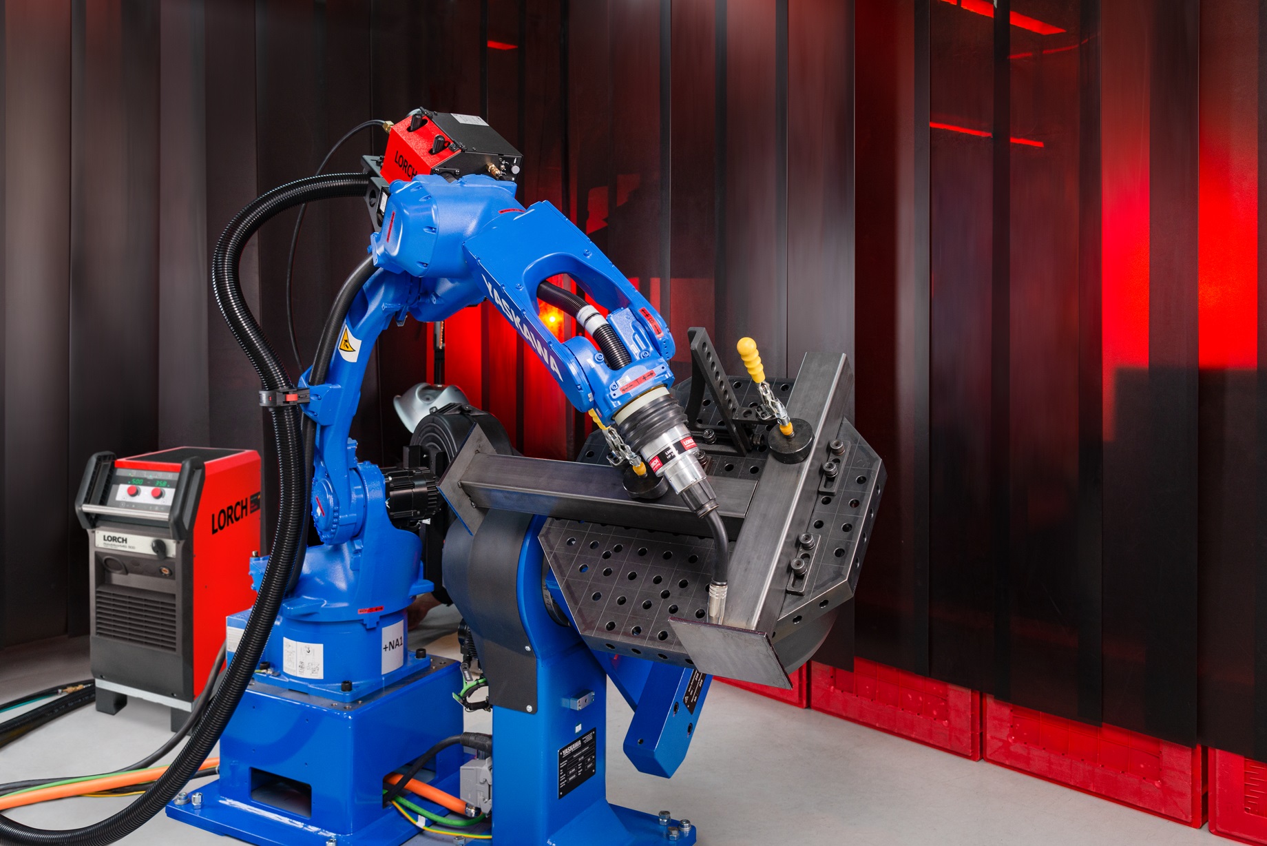 RoboMicorMIG Systems for economical robot welding.